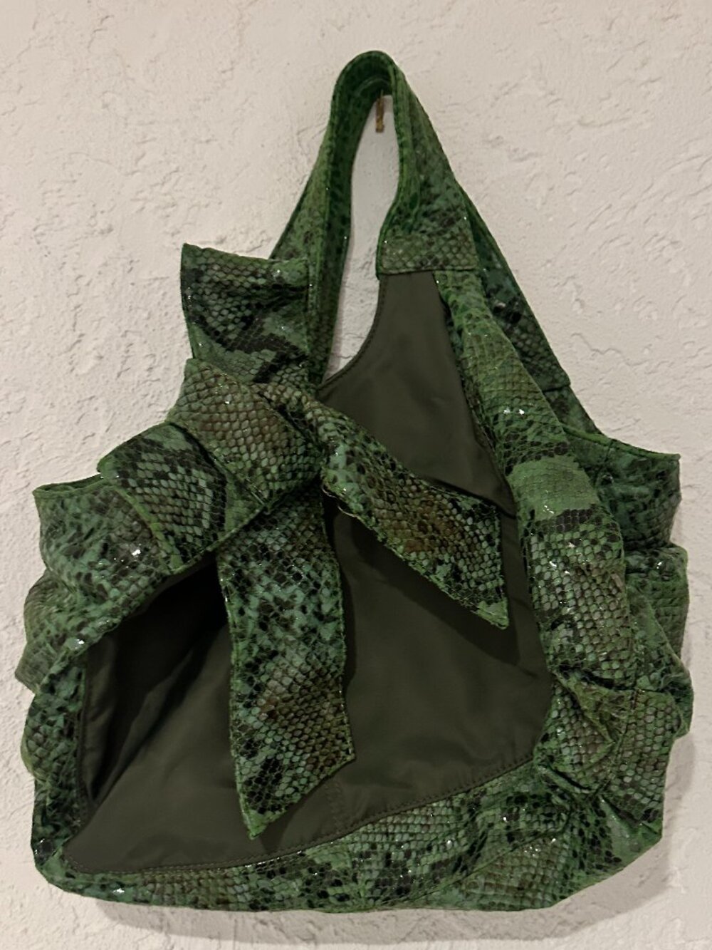 Ginza Yoshinoya Shiny Green Animal Print Shoulder Bag – Nylon x Patent Tote